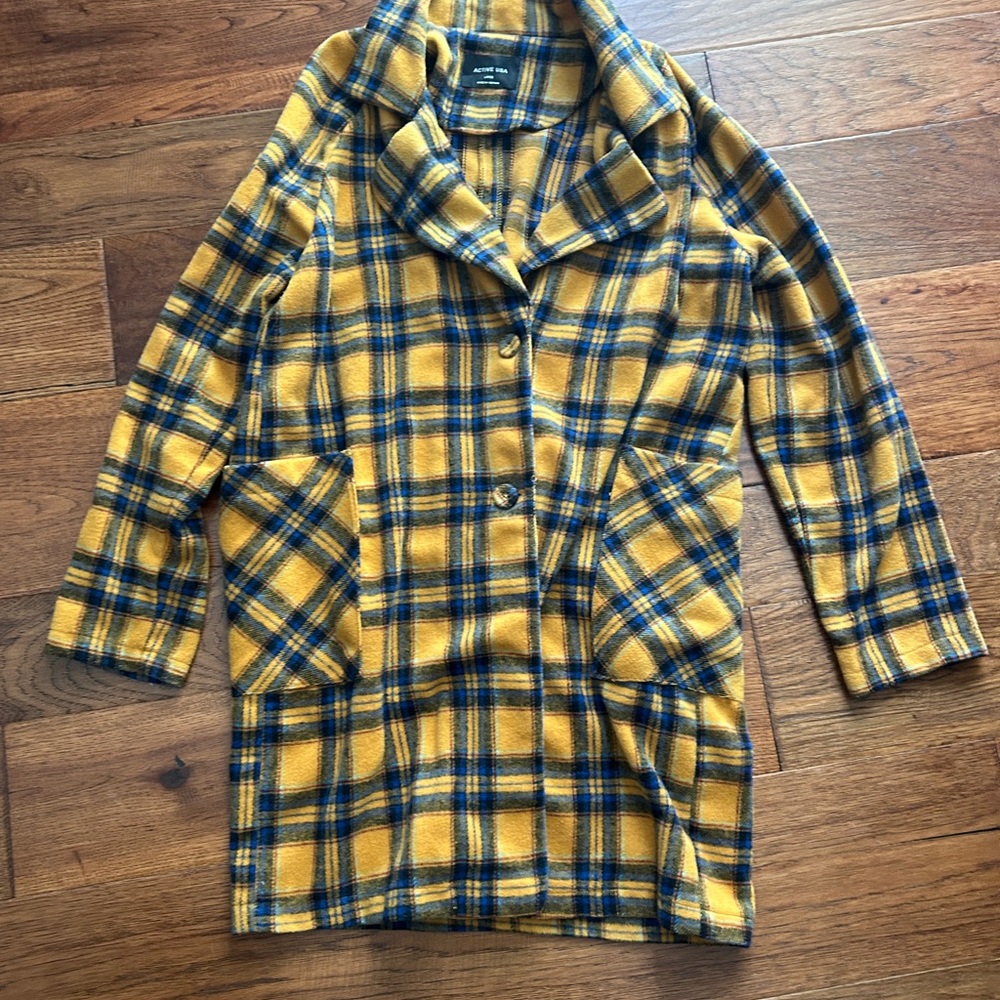 Active USA Yellow and Blue Plaid Jacket - Size Large - Pockets in Front